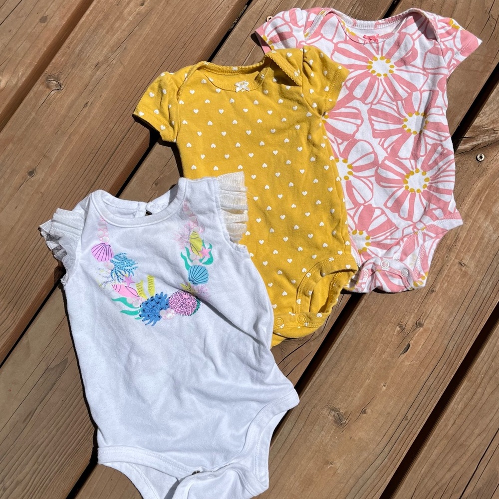 3 piece baby girl onesies set